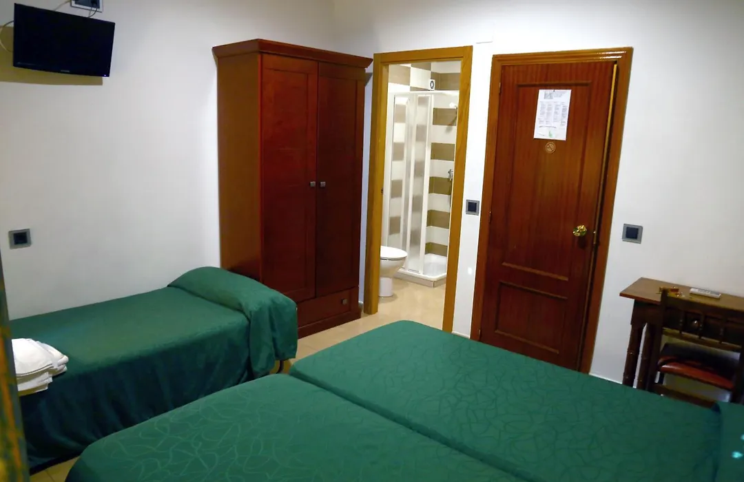 Hostal Muralla-1